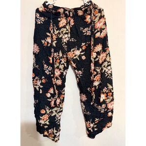 American Rag Black Floral Print Gauze Wide Leg  Capri Pants Womens Size Small‎